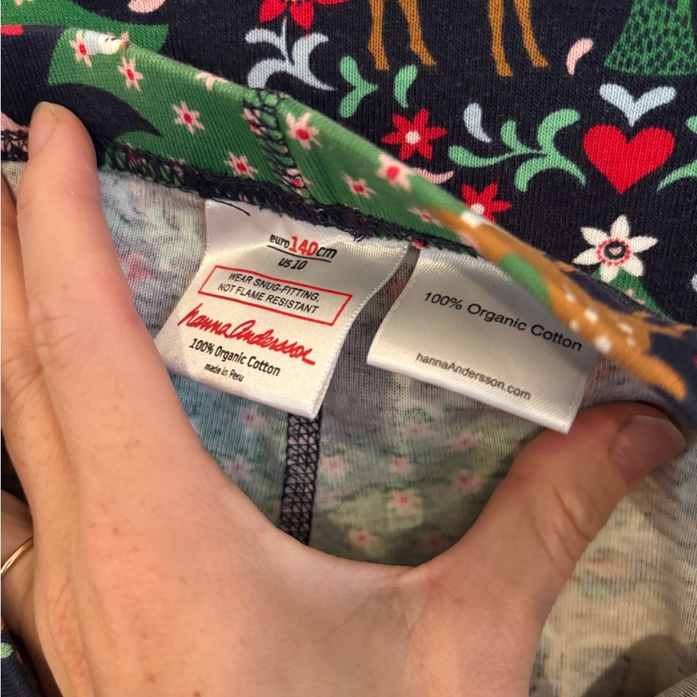 Hanna Andersson christmas Pajama Set NWOT with Reindeer and Tree Pattern - Picture 5 of 5